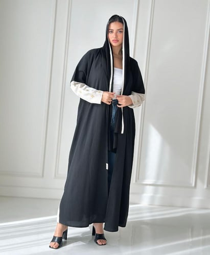 عباية كريب مكسر | اسود و بيج