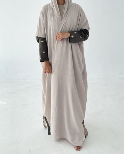 عباية كريب مكسر | بيج و زيتي