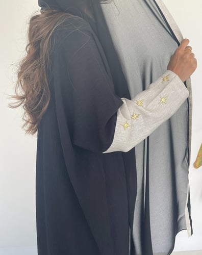 عباية كريب مكسر | اسود و بيج