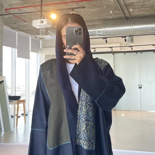 عباية لينن مع قطن مطرز | كحلي و زيتي