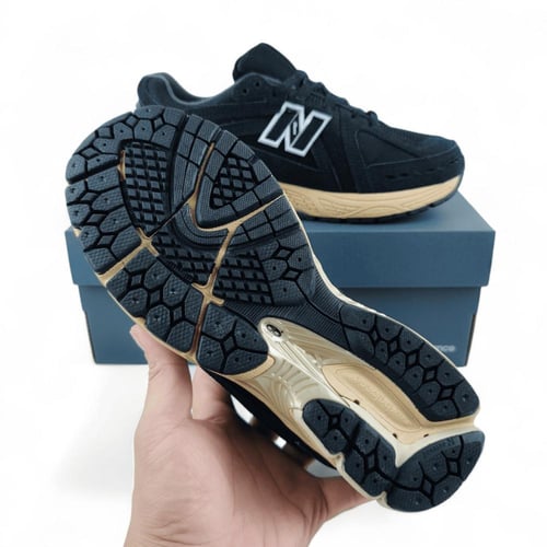 NEW BALANCE 1906L