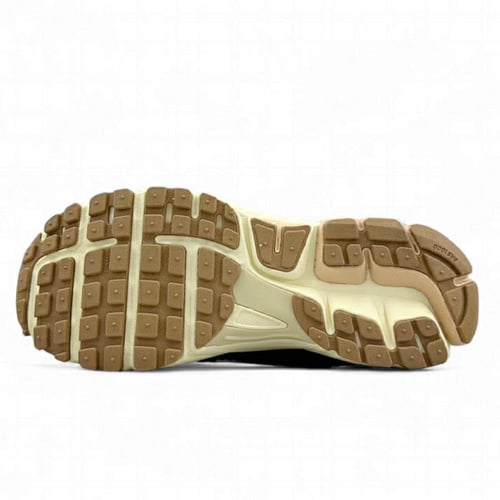 Nike Air Zoom Vomero 5