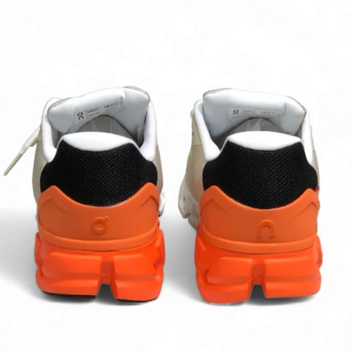 حذاء On Cloudflyer 4