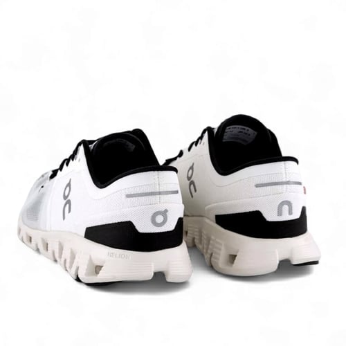 حذاء On Cloud x3