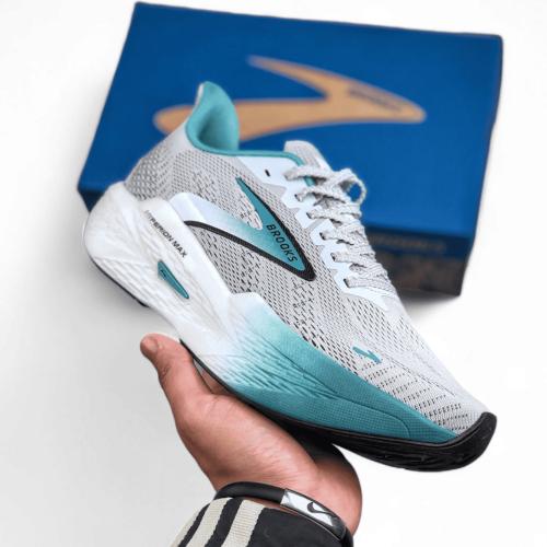 Brooks Hyperion Max 2