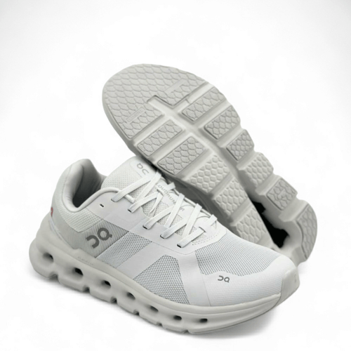 حذاء أون راننيغ كلاود ابيض