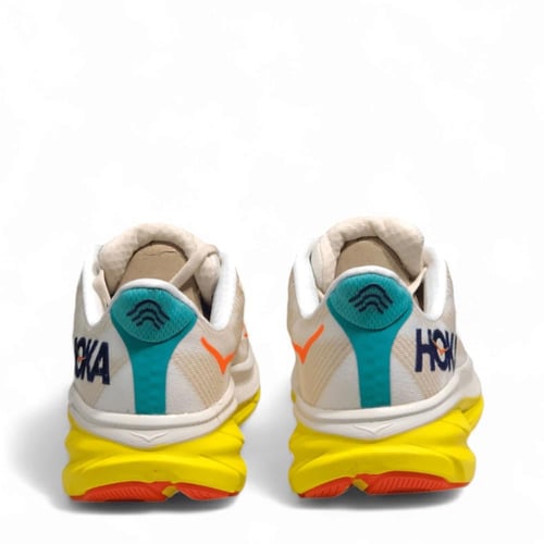 HOKA Clifton 9