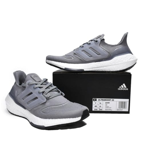 Adidas Ultra Boost 22