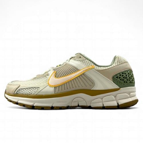 Nike Air Zoom Vomero 5