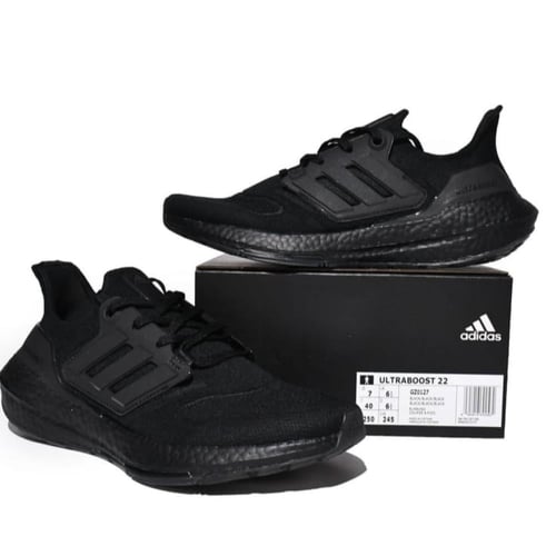 Adidas Ultra Boost 22