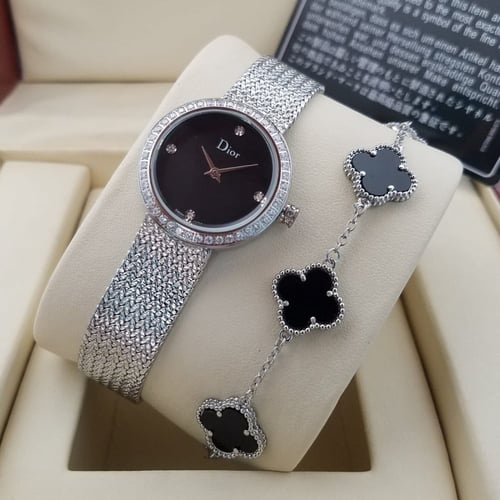 طقم ديور نسائي