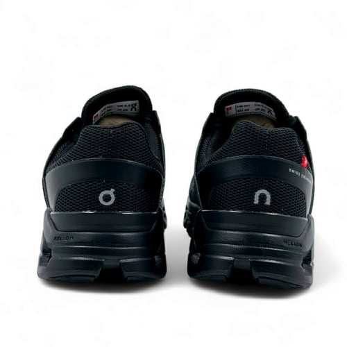 حذاء اون راننج كلاود سويفت اسود