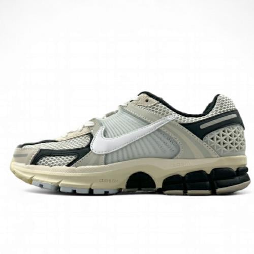 Nike Air Zoom Vomero 5