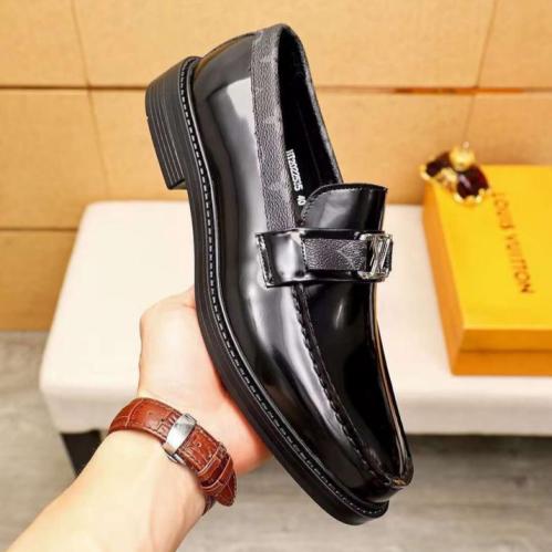 حذاء LOUIS VUITTON