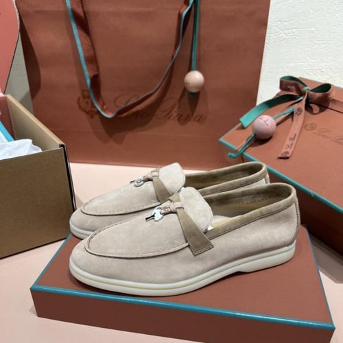 كاجوال Loro Piana