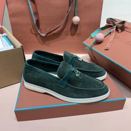 كاجوال Loro Piana