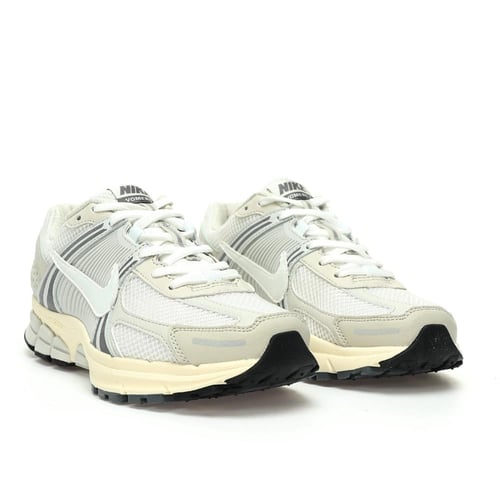 Nike Air Zoom Vomero 5