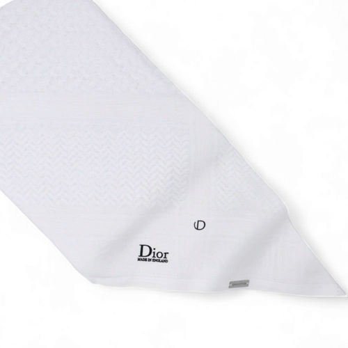 شماغ ديور ابيض