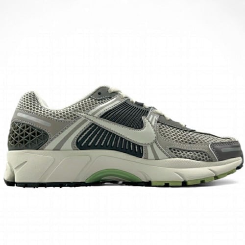 Nike Air Zoom Vomero 5