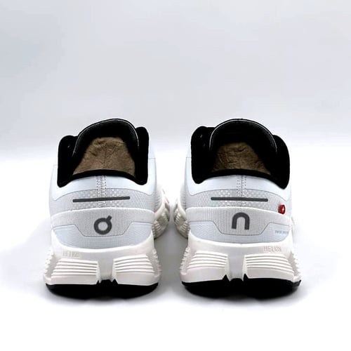 حذاء اون رانينج كلاود اكس X 3 بلاك وايت