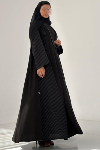 عبايه عملية اسود مقلم و ساده