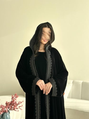 عباية المخمل المغربية