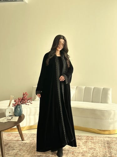 عباية المخمل المغربية