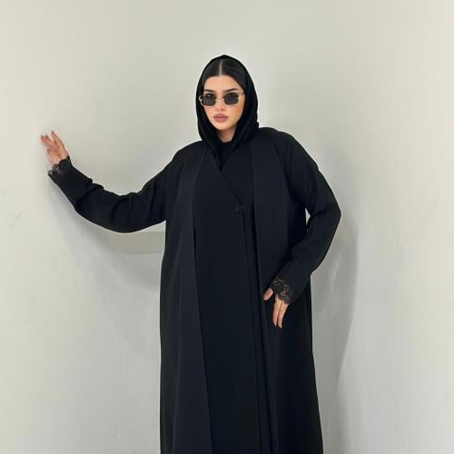 عبايه كريب مغلقه من الامام بكم اطراف دانتيل