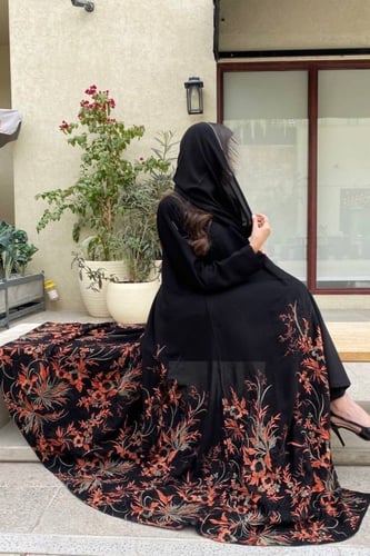 عباية أميرة الورد