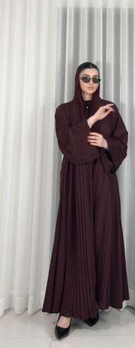 عبايه لمسة عناب