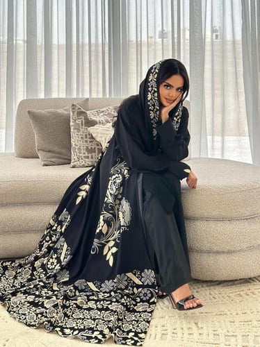 عباية همس الورد