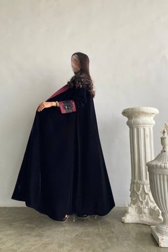 عباية سحر المخمل