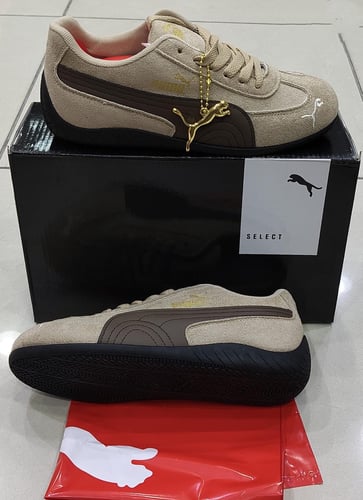 حذاء نسائي رياضي – لون بيج × بني