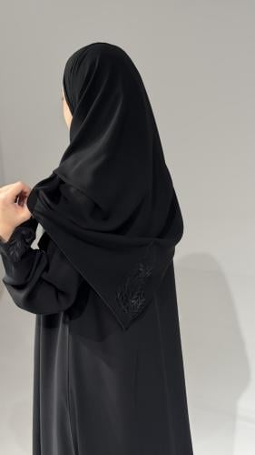 Embroidered corner hijab
