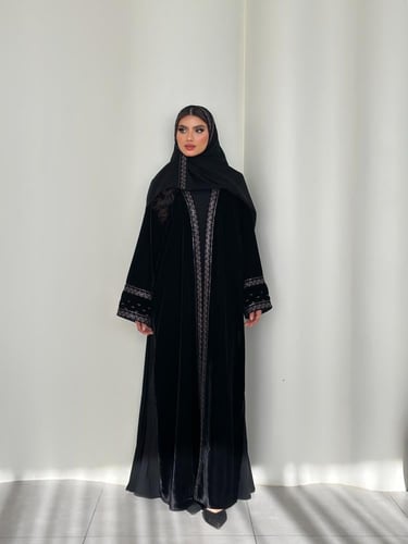 مخمل مطرز ذهبي - كسرات