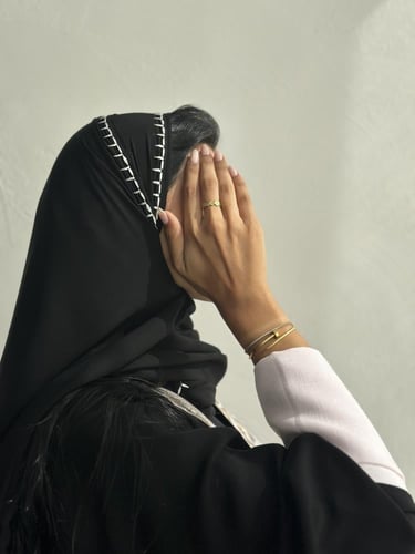 نص بشت تطريز وردي