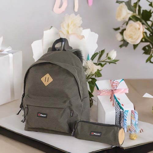 شنطة ظهر مدرسية مع مقلمية A-07-5