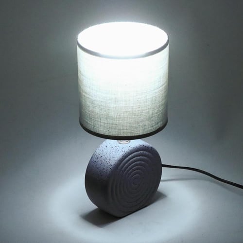 أباجورة مودرن بقاعدة سيراميك