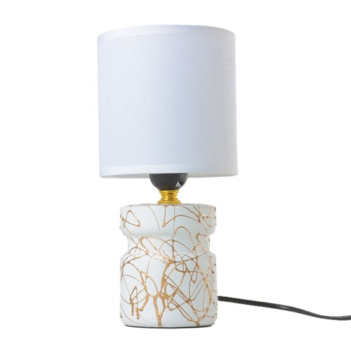 اباجورة كلاسيك لون ابيض