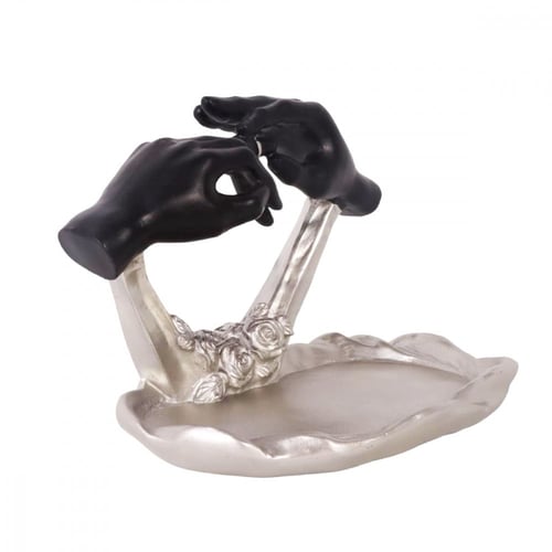 صحن سيراميك مع مجسم يد فضي