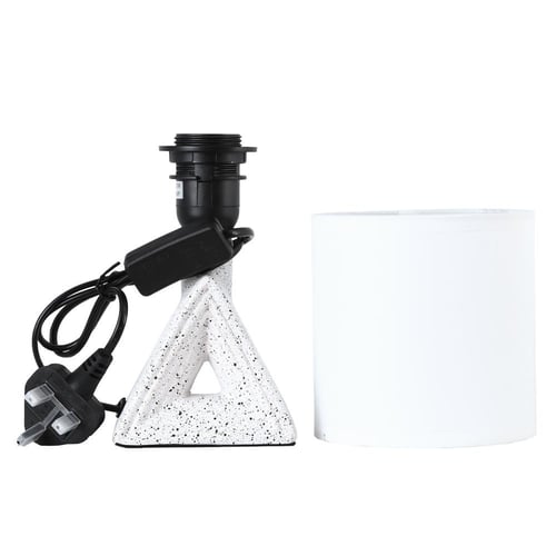 أباجورة غرف نوم عصرية بإضاءة خافتة