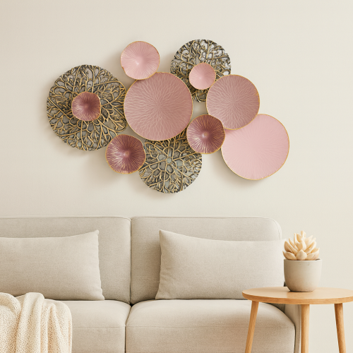 ديكور حائط معدني بتصميم هندسي مميز