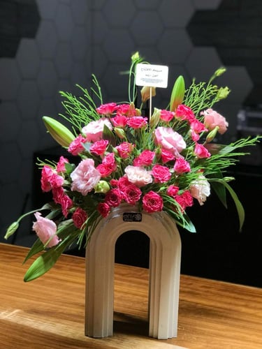 بوكس خشب مع ورد طبيعي