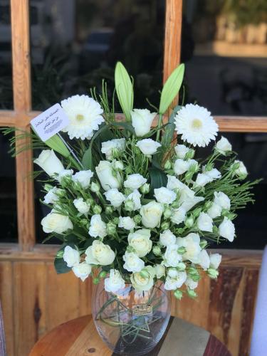 فازة ورد طبيعية لزيارة المريض