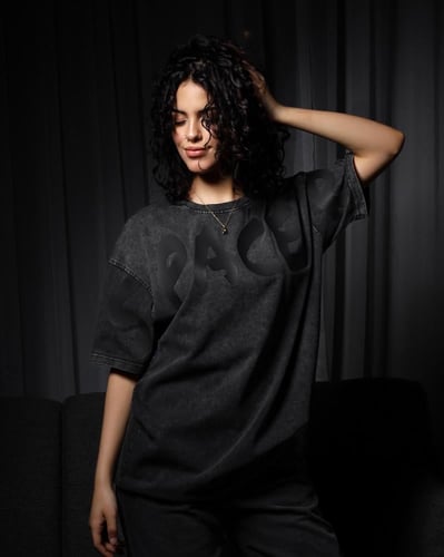 T-shirt black washed