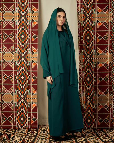 عباية خضراء كريب رسمية بقصة مميزة