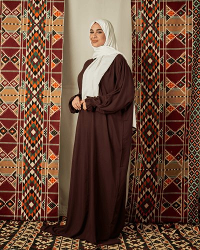 شرشف صلاة بني غامق - بسحاب وأكمام مطاطية