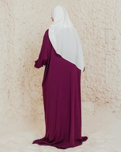 شرشف صلاة عنابي بطرحة باللون الأبيض-سحاب