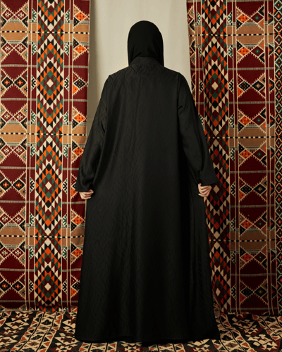 عباية سوداء جاكار بقصة كلوش