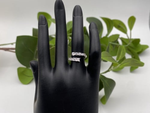 خاتم فضة نسائي بتصميم بشكل كلاسيكي